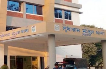নোয়াখালীতে ব্যবসায়ীর বাড়িতে ডাকাতির ঘটনায় আহত ৫