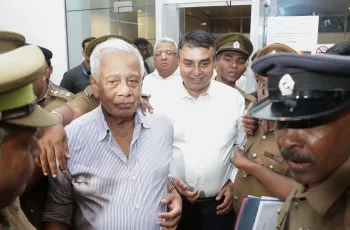 শ্রীলঙ্কার দুই সাবেক কর্মকর্তাকে ২০১৯ সালের ইস্টার বোমা হামলার জন্য মৃত্যুদণ্ড