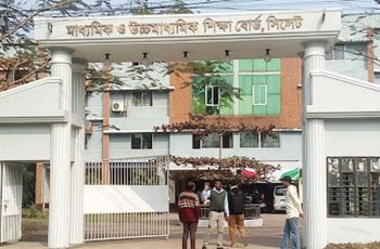 সিলেটে চায়ের দোকানে এইচএসসি খাতা মূল্যায়ন, শিক্ষক গ্রেপ্তার