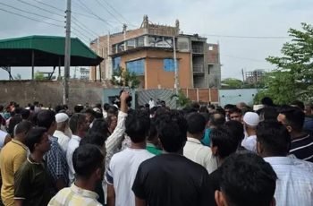 উত্তরখানে পরিচ্ছন্নতাকর্মীদের সঙ্গে স্থানীয়দের সংঘর্ষ, প্রশাসক ও এমপির ওপর হামলা