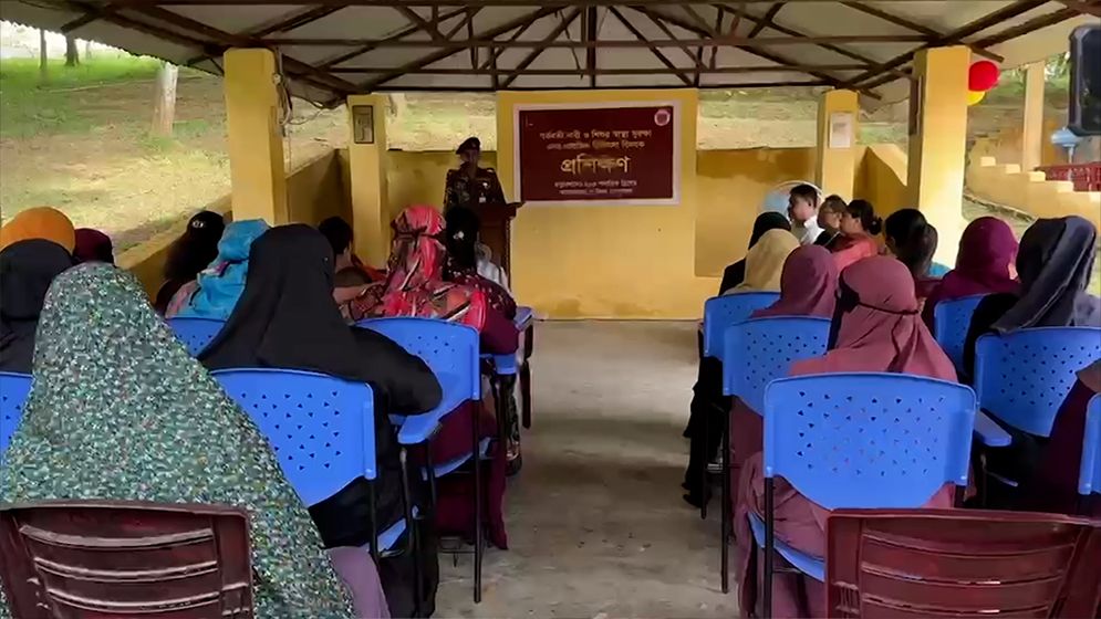 সেনাবাহিনীর প্রশিক্ষণে দুর্গম অঞ্চলে গর্ভবতী মা ও শিশুর স্বাস্থ্যসেবা