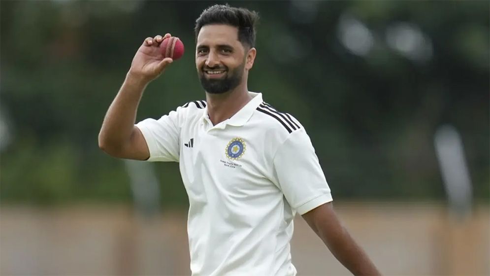 কাশ্মিরের পেসার আকিব নবি প্রথমবার ভারতের টেস্ট দলে