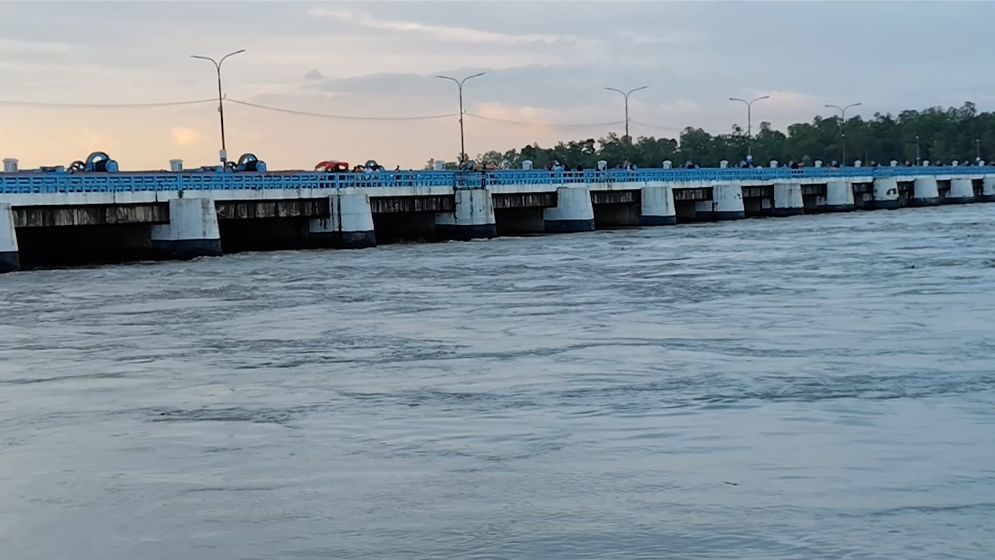 তিস্তার পানি বিপৎসীমার ১৩ সেন্টিমিটার উপরে প্রবাহিত