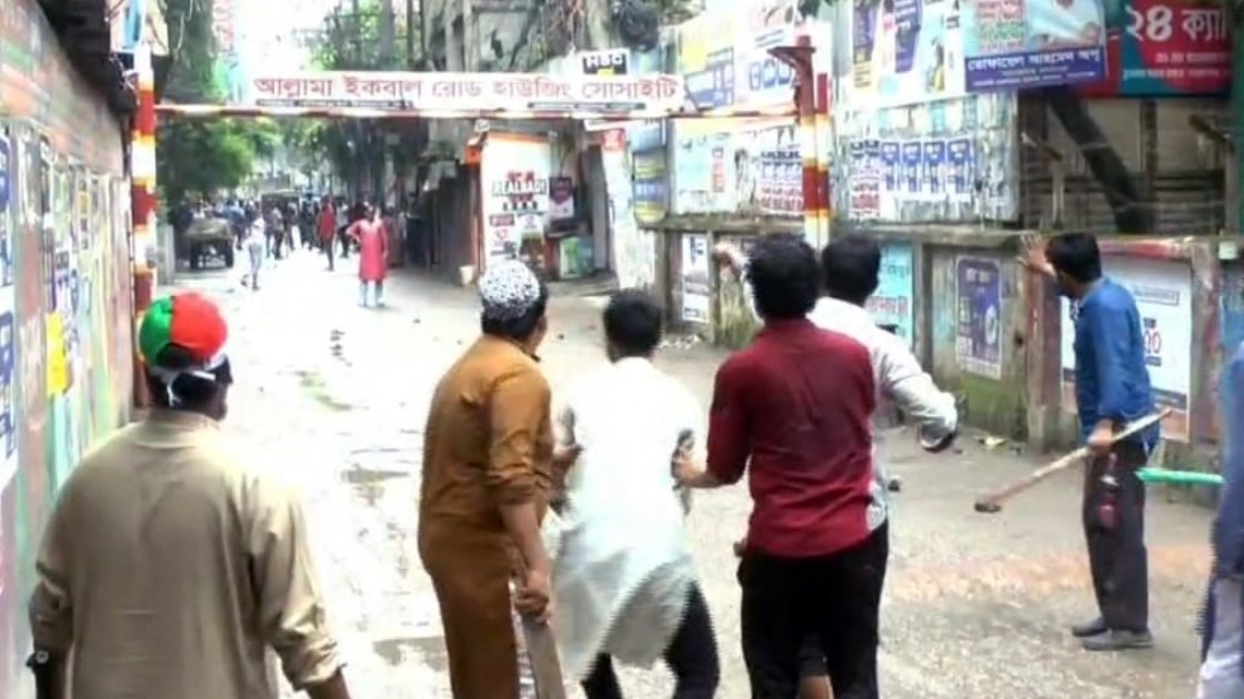 নারায়ণগঞ্জে তোলারাম কলেজে ছাত্রদল-শিবির সংঘর্ষ, আহত ১০