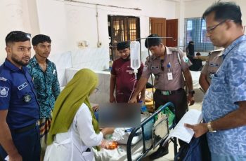 কুয়াকাটায় জলদস্যুদের হামলায় ১২ জেলে আহত