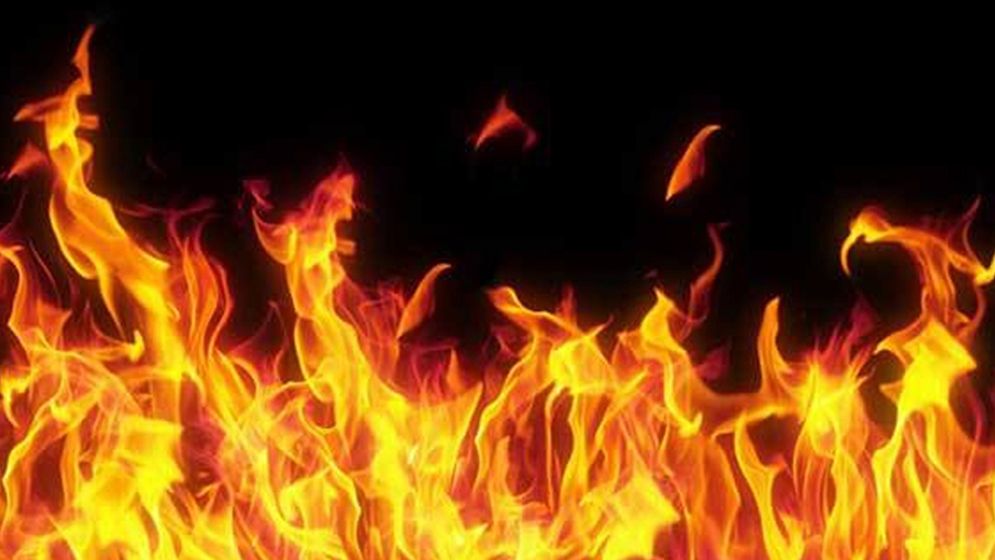 সাভারের তামাক গুদামে ভয়াবহ অগ্নিকাণ্ডের ঘটনা