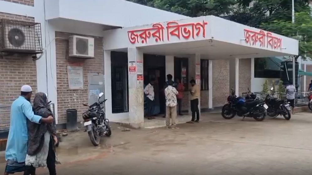 নরসিংদীতে সিএনজি-প্রাইভেটকার সংঘর্ষে নিহত ১, আহত ৪