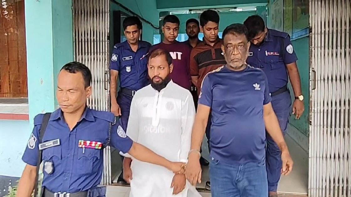 নোয়াখালীতে তরুণীদের আটকে রেখে পর্ণ ভিডিও তৈরি: ৫ জন গ্রেপ্তার
