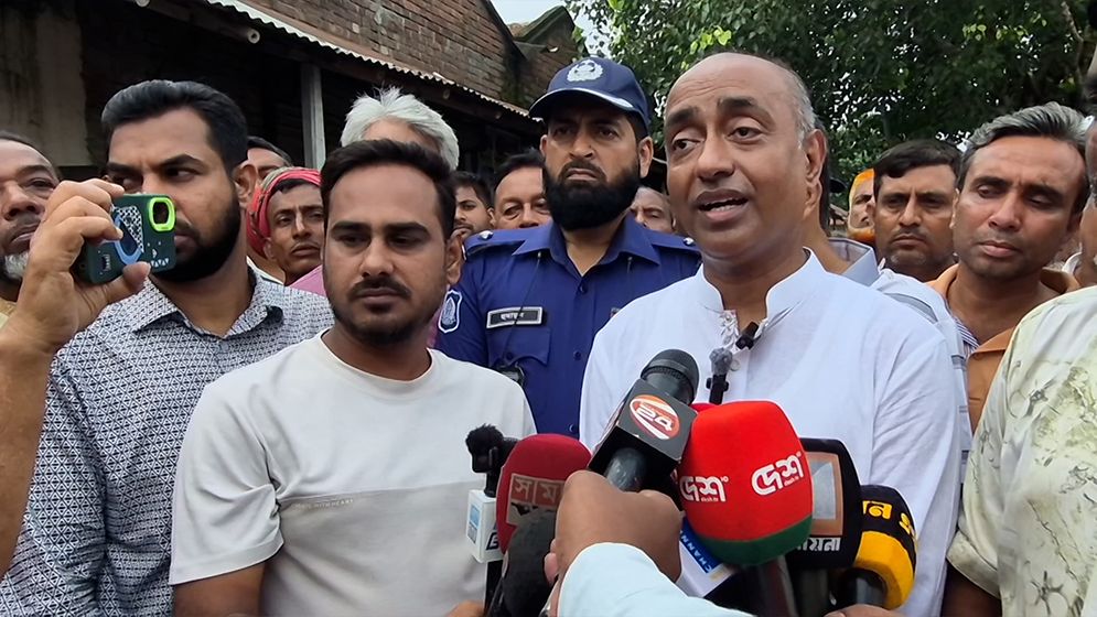 সরকার সিন্ডিকেট ভেঙে প্রান্তিক কৃষকদের লাভবান করার উদ্যোগ নেবে
