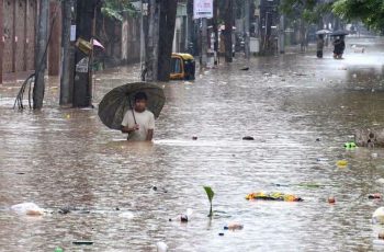 আসামে বন্যা পরিস্থিতি উদ্বেগজনক, প্রাণহানি ৯৮ জনে পৌঁছেছে