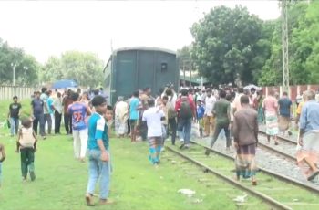 দেড় ঘণ্টা বন্ধের পর পুনরায় স্বাভাবিক বুড়িমারী-পার্বতীপুর রেল চলাচল