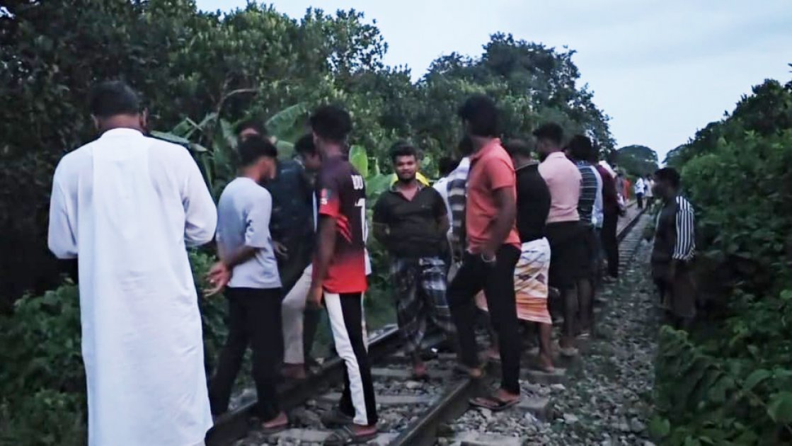 গাজীপুরে ট্রেনে কাটা পড়ে স্বামী-স্ত্রীর মৃত্যু