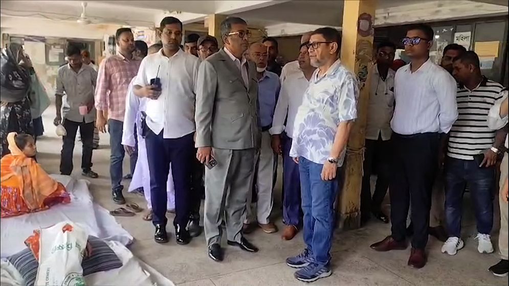 চাঁদপুরে হাসপাতাল অব্যবস্থাপনার কারণে সিভিল সার্জনকে স্ট্যান্ড রিলিজের নির্দেশ