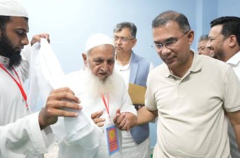 প্রধানমন্ত্রীর সঙ্গে সাক্ষাৎ করেন হেফাজতে ইসলামের আমির