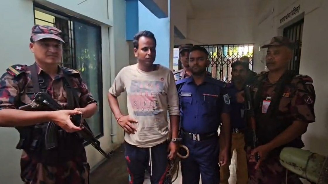 আখ চুরির অভিযোগে ভারতীয় নাগরিককে পুলিশের কাছে হস্তান্তর