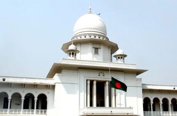 হাইকোর্টে প্রতারণা: আইনজীবীকে ২৫ হাজার টাকা জরিমানা