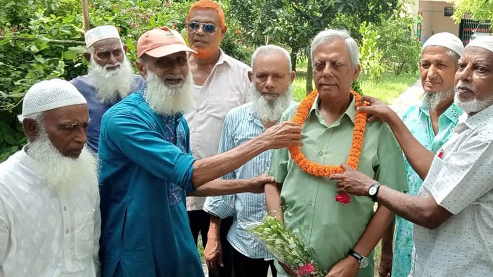 রাজশাহী বিভাগের সভাপতি ড. ইসমাইল হোসেনকে পাবনায় সংবর্ধনা