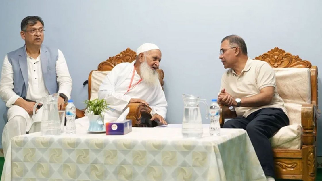 প্রধানমন্ত্রীর সঙ্গে হেফাজত আমিরের সাক্ষাৎ চট্টগ্রামে