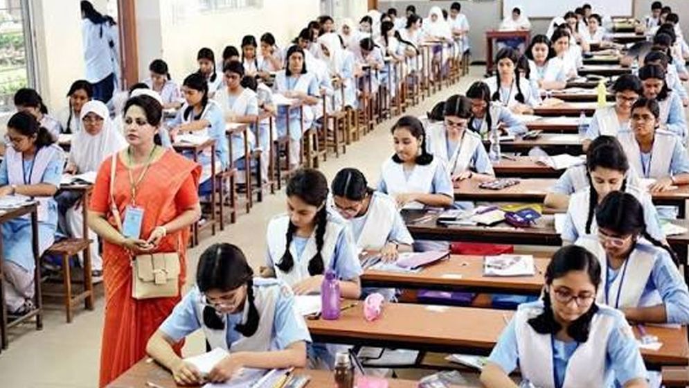 ২০২৬ সালের এসএসসি পরীক্ষার ফল প্রকাশ: পাসের হার ও জিপিএ–৫ কমেছে