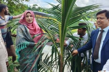 বরগুনায় ১ হাজার গাছের চারা রোপণ কর্মসূচির উদ্বোধন