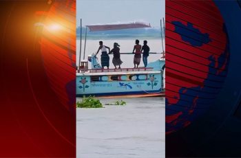 চাঁদপুরে তিন নদীর মোহনায় কার্গো ট্রলার ডুবে ৪,৪০০ বস্তা সিমেন্ট নিখোঁজ