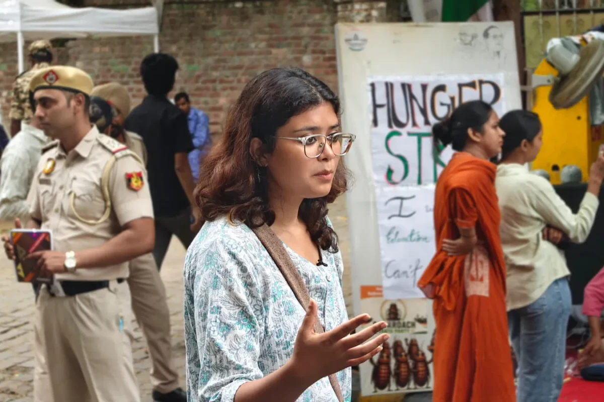 ভারতের যুব সমাজ মোদির বিরুদ্ধে বিদ্রোহের মুখে