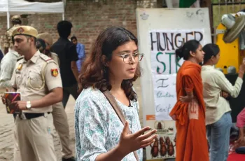 ভারতের যুব সমাজ মোদির বিরুদ্ধে বিদ্রোহের মুখে