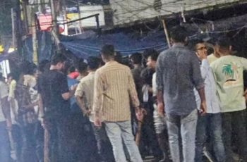 নিউমার্কেটে দোকান বসানো নিয়ে যুবদল-ছাত্রদলের সংঘর্ষ, আহত ১২