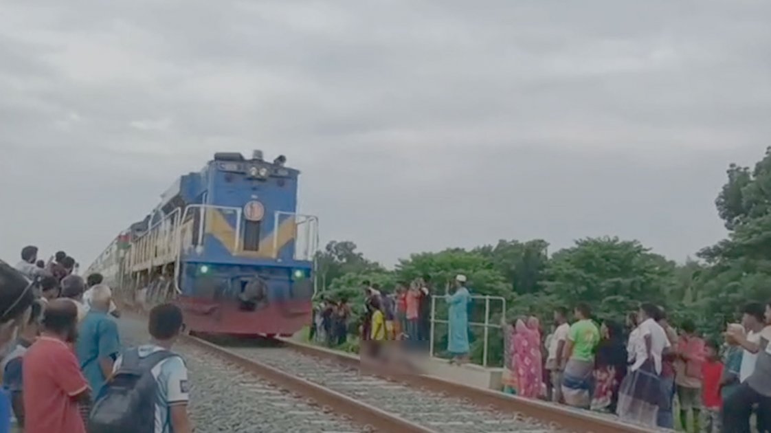 গোপালগঞ্জে ট্রেনে কাটা পড়ে দুই যুবক নিহত
