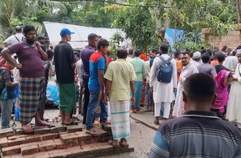 বাগেরহাটে একই পরিবারের ৩ খুন, পুলিশ তদন্তে ব্যর্থ