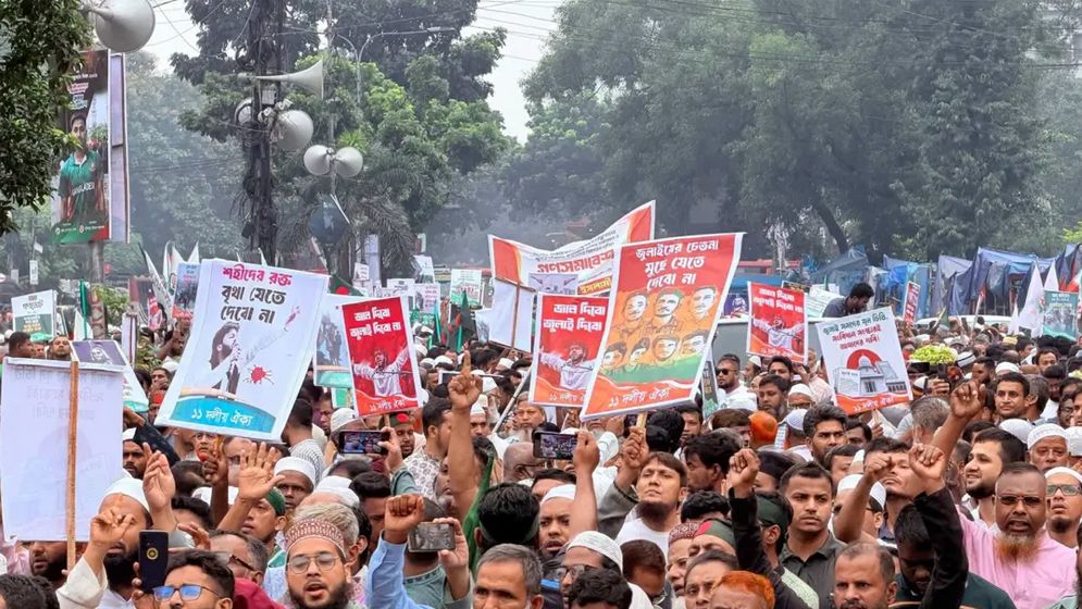 ১১ দলীয় ঐক্যের আন্দোলন: গণভোটের বাস্তবায়ন ও জুলাই সনদের দাবি