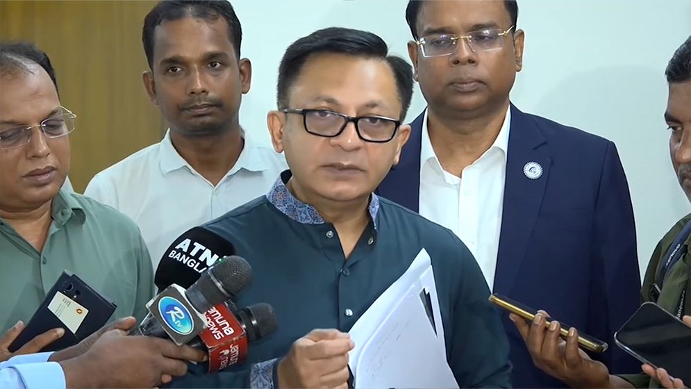 বাংলাদেশ বিনিয়োগবান্ধব পরিবেশ গড়ে তুলতে কাজ করছে সরকার