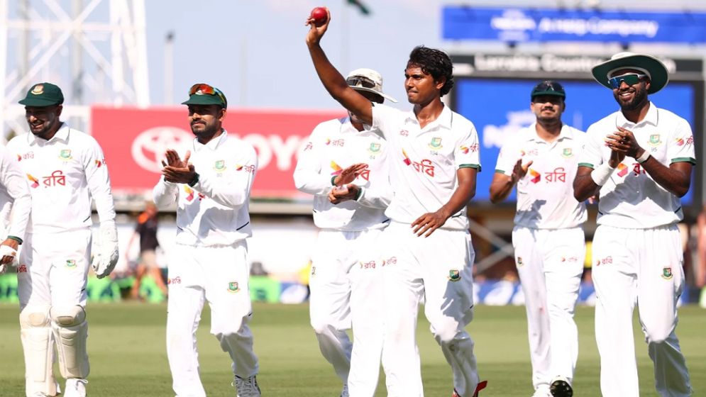 ডারউইন টেস্টে বাংলাদেশের দাপুটে শুরু, অস্ট্রেলিয়া অলআউট ১৯৮ রানে