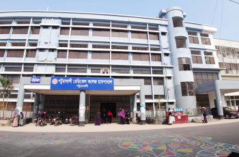পটুয়াখালী মেডিকেল কলেজ হাসপাতালে তেলাপোকার উপদ্রব