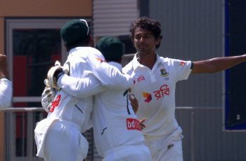 বাংলাদেশের সম্মুখীন অস্ট্রেলিয়া, ২২৮ রানের লিড নিয়ে চা বিরতিতে