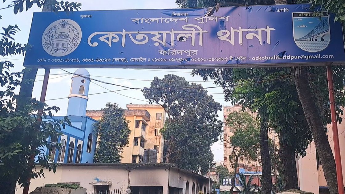 ফরিদপুরে খিচুড়ি রান্নার অভিযোগে ৬ রিকশা শ্রমিক আটক