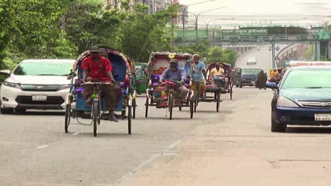 সৌর বিদ্যুতে চার্জ হবে ব্যাটারি রিকশা, রেজিষ্ট্রেশন বাধ্যতামূলক