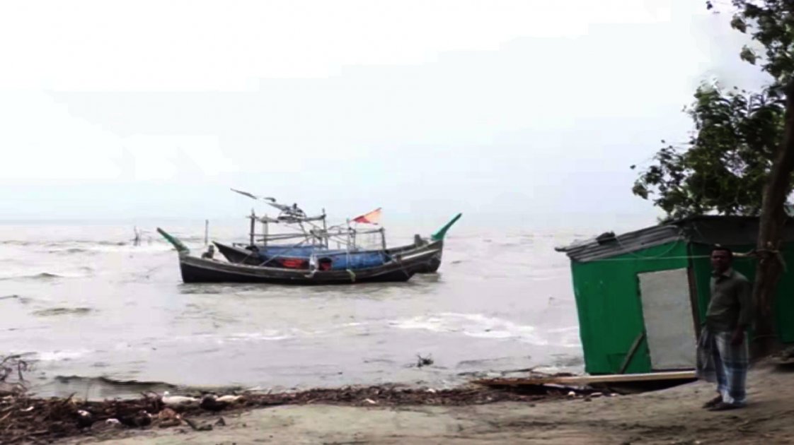 ৪ বিভাগে ভারী বৃষ্টিপাতের পূর্বাভাস, সমুদ্র বন্দরে ৩ নম্বর সতর্কতা