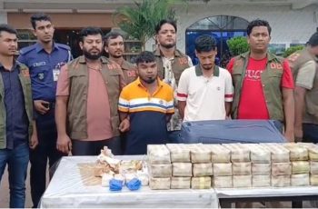 কুমিল্লায় প্রাডো গাড়িতে ৩ লাখ ইয়াবা জব্দ, আটক ২