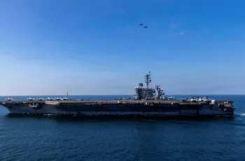 USS Abraham Lincoln-এ দীর্ঘ স্থায়ী মিশনের প্রভাব নিয়ে উদ্বেগ