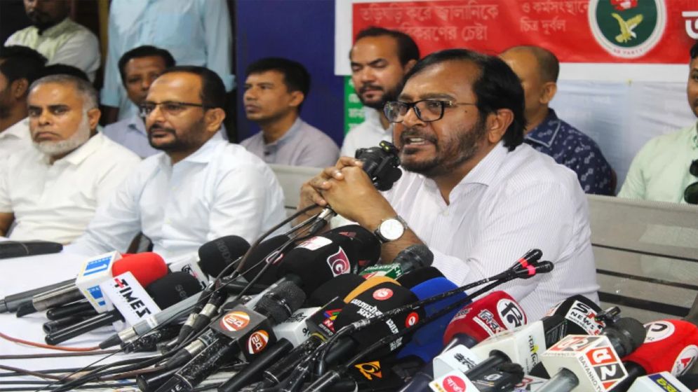 বিদ্যুৎ-গ্যাসের মাফিয়া চক্র ফিরিয়ে আনার চেষ্টা: মঞ্জু