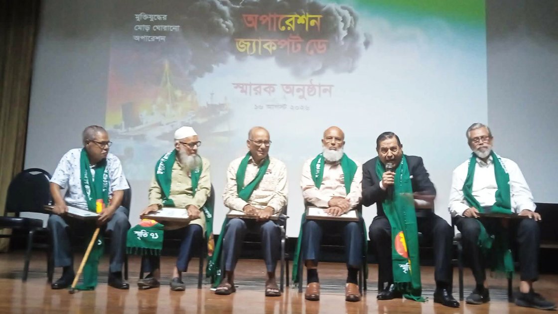 মুক্তিযুদ্ধে অবদানে রাশিয়ান সেনাকে সম্মান জানালেন রাষ্ট্রদূত খোজিন