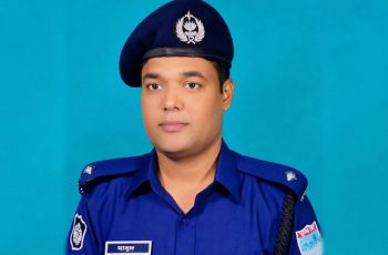 সাতক্ষীরায় আওয়ামী লীগ নেতাদের ভিডিও বার্তা, তিন পুলিশ কর্মকর্তা প্রত্যাহার