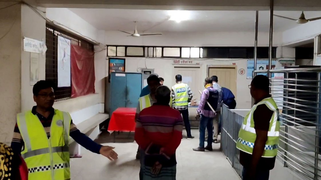 চাঁপাইনবাবগঞ্জে মোটরসাইকেল দুর্ঘটনায় দুইজনের মৃত্যু