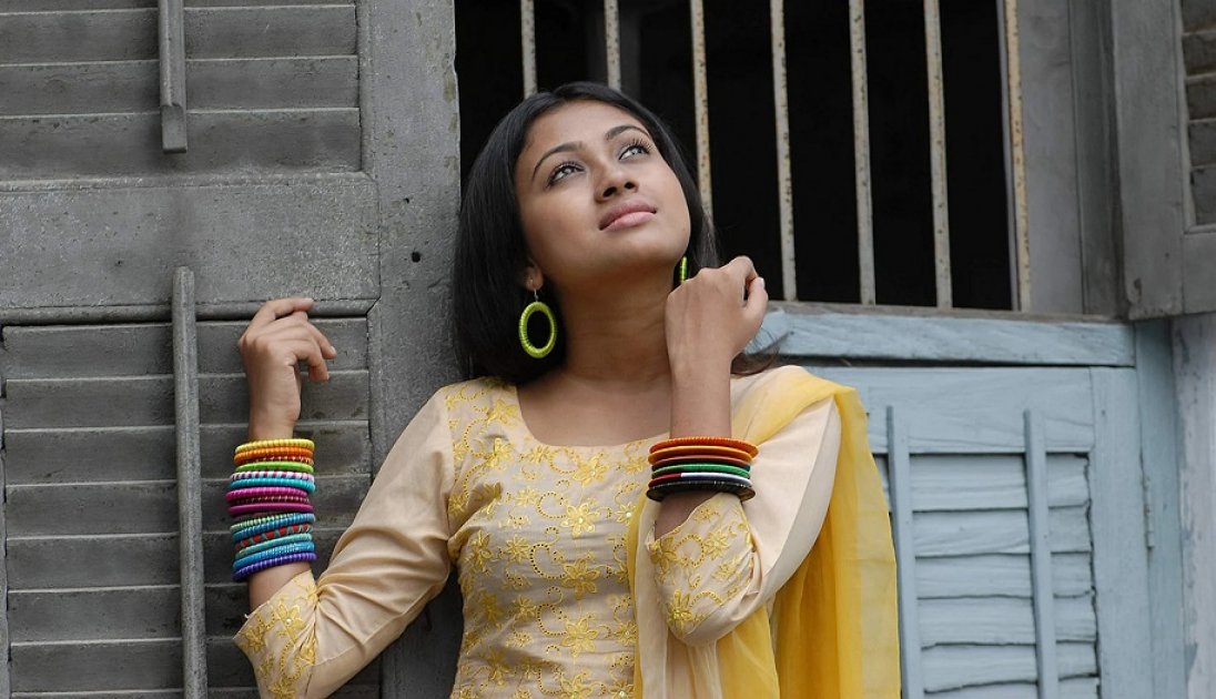 অভিনেত্রী মীমের সংসার ভাঙনের কাহিনী