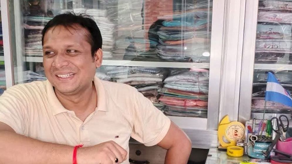 কলকাতায় অগ্নিকাণ্ডে কুষ্টিয়ার সাংবাদিক দেবাশীষ ও পরিবারের মৃত্যু