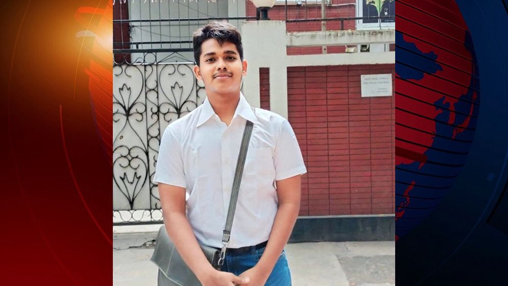 প্রধানমন্ত্রীর খোঁজে জীবন-মৃত্যুর সন্ধিক্ষণে রোজান