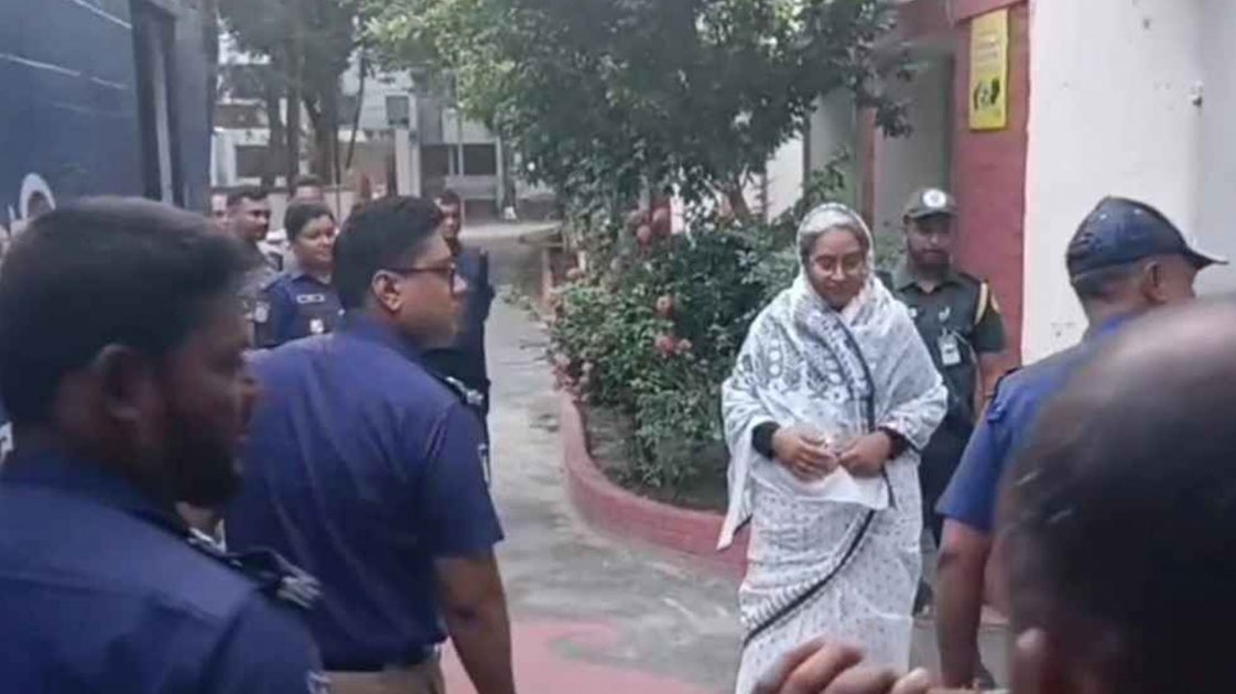 স্বামীর মৃত্যুতে প্যারোলে মুক্তি পেলেন দীপু মনি