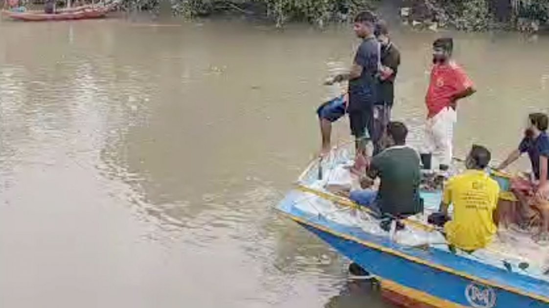 ঝালকাঠিতে ব্রিজ থেকে পড়ে যুবকের মরদেহ উদ্ধার