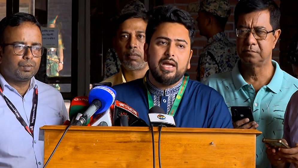 রাষ্ট্রপতি নির্বাচন না হওয়ার কথা জানান নাহিদ ইসলাম